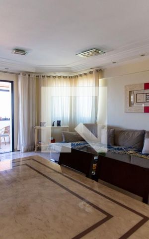 Apartamento à venda com 130m², 3 quartos e 3 vagas Apartamento à venda com 130m², 3 quartos e 3 vagasSala