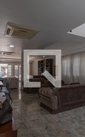 Casa de condomínio à venda com 600m², 6 quartos e 2 vagasSala