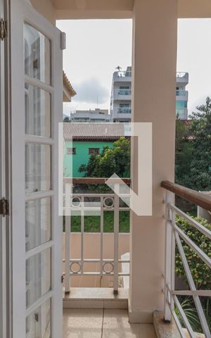Casa de condomínio à venda com 600m², 6 quartos e 2 vagasVaranda