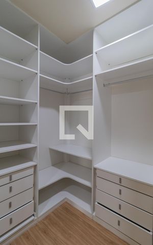 Casa de condomínio à venda com 600m², 6 quartos e 2 vagasSuíte 2