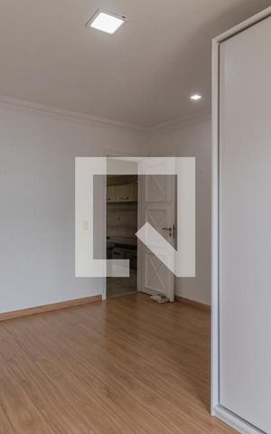 Casa de condomínio à venda com 600m², 6 quartos e 2 vagasQuarto 2