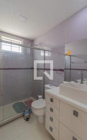 Casa de condomínio à venda com 600m², 6 quartos e 2 vagasBanheiro da Suíte 1
