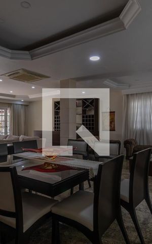 Casa de condomínio à venda com 600m², 6 quartos e 2 vagasSala