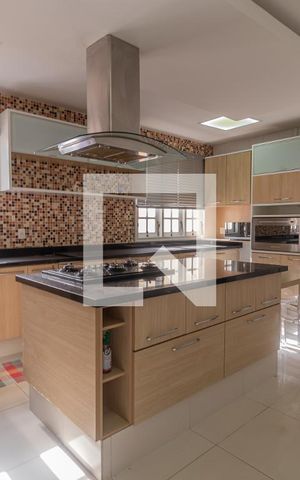 Casa de condomínio à venda com 600m², 6 quartos e 2 vagasCozinha