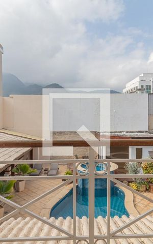 Casa de condomínio à venda com 600m², 6 quartos e 2 vagasVaranda