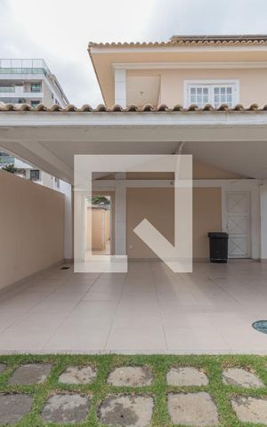 Casa de condomínio à venda com 600m², 6 quartos e 2 vagasGaragem