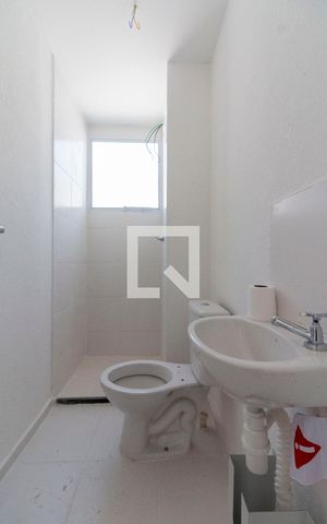 Apartamento para alugar com 41m², 2 quartos e sem vaga Apartamento para alugar com 41m², 2 quartos e sem vagaBanheiro