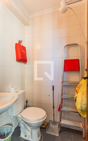 Apartamento à venda com 110m², 3 quartos e 2 vagas Apartamento à venda com 110m², 3 quartos e 2 vagasBanheiro de Serviço