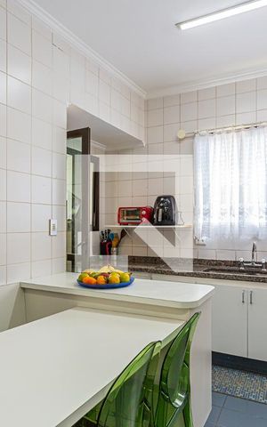 Apartamento à venda com 110m², 3 quartos e 2 vagas Apartamento à venda com 110m², 3 quartos e 2 vagasCozinha