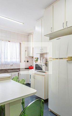 Apartamento à venda com 110m², 3 quartos e 2 vagas Apartamento à venda com 110m², 3 quartos e 2 vagasCozinha
