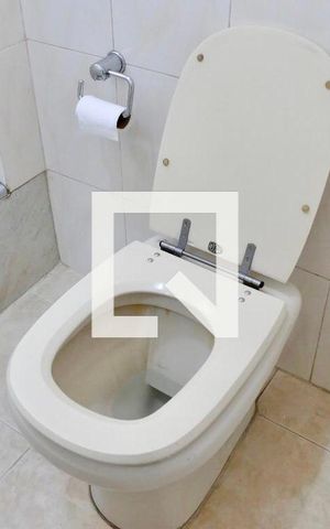 Apartamento para alugar com 60m², 2 quartos e sem vaga Apartamento para alugar com 60m², 2 quartos e sem vagaBanheiro social