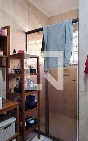 Casa à venda com 155m², 4 quartos e 2 vagasBanheiro 1
