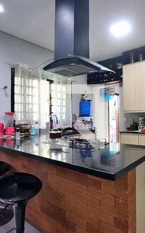 Casa à venda com 155m², 4 quartos e 2 vagasCozinha