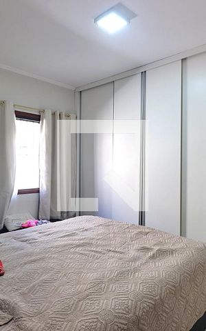 Casa à venda com 155m², 4 quartos e 2 vagasQuarto 1