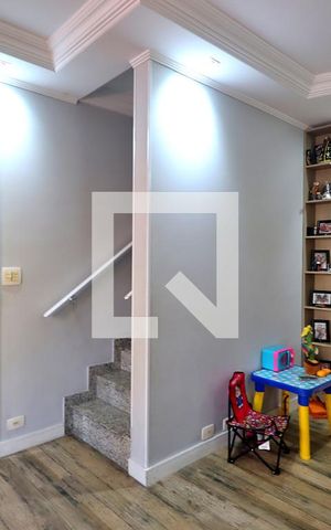 Casa à venda com 155m², 4 quartos e 2 vagasSala