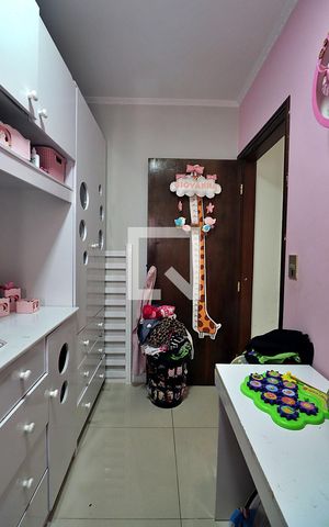 Casa à venda com 155m², 4 quartos e 2 vagasQuarto 2