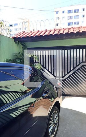 Casa à venda com 155m², 4 quartos e 2 vagasGaragem