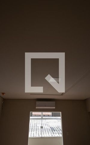 Casa à venda com 600m², 3 quartos e 8 vagas Casa à venda com 600m², 3 quartos e 8 vagasDetalhe