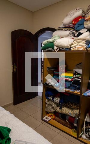 Casa à venda com 600m², 3 quartos e 8 vagas Casa à venda com 600m², 3 quartos e 8 vagasQuarto 2