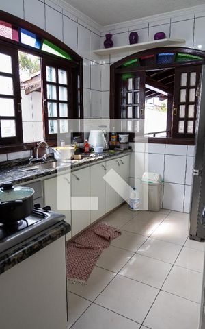 Casa à venda com 600m², 3 quartos e 8 vagas Casa à venda com 600m², 3 quartos e 8 vagasCozinha