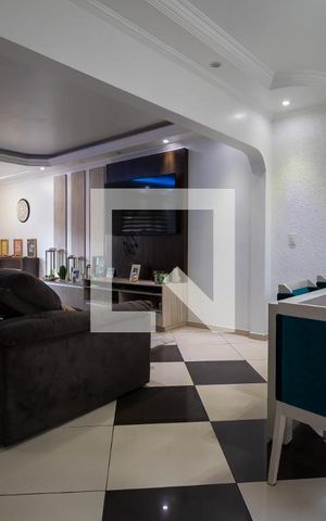 Casa à venda com 600m², 3 quartos e 8 vagas Casa à venda com 600m², 3 quartos e 8 vagasSala