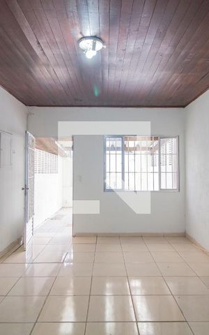 Casa à venda com 103m², 2 quartos e 1 vagaSala