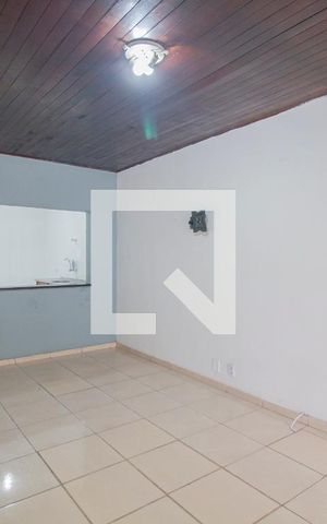Casa à venda com 103m², 2 quartos e 1 vagaSala