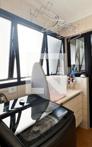 Apartamento à venda com 77m², 3 quartos e 1 vaga Apartamento à venda com 77m², 3 quartos e 1 vagaÁrea de Serviço