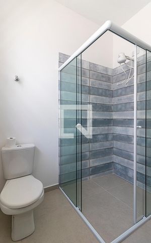 Casa à venda com 130m², 3 quartos e 1 vaga Casa à venda com 130m², 3 quartos e 1 vagaBanheiro