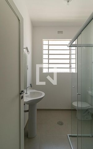 Casa à venda com 130m², 3 quartos e 1 vaga Casa à venda com 130m², 3 quartos e 1 vagaBanheiro