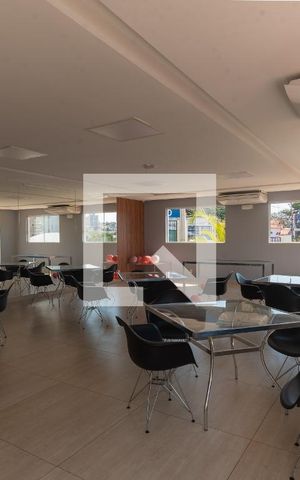Apartamento à venda com 43m², 2 quartos e 1 vaga Apartamento à venda com 43m², 2 quartos e 1 vagaÁrea comum - Salão de festas