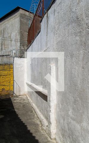 Casa à venda com 90m², 2 quartos e sem vagaÁrea de Serviço e Quintal