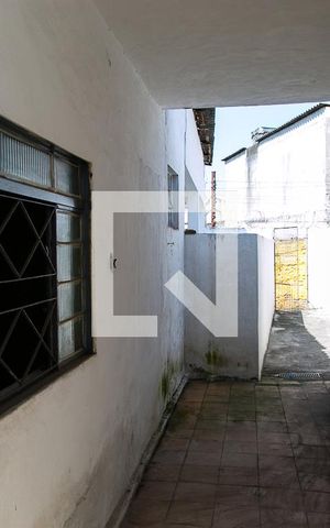 Casa à venda com 90m², 2 quartos e sem vagaÁrea de Serviço e Quintal
