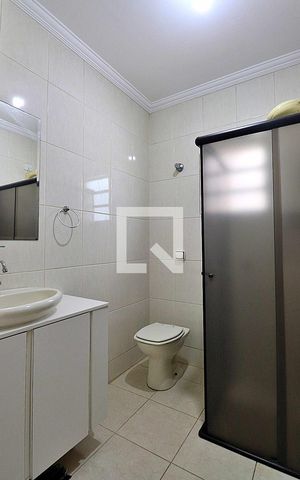 Casa para alugar com 214m², 3 quartos e 8 vagasBanheiro Social