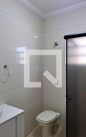 Casa para alugar com 214m², 3 quartos e 8 vagasBanheiro Social