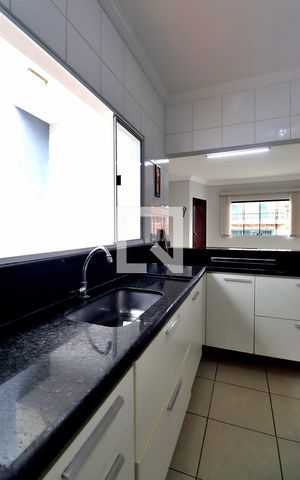 Casa para alugar com 214m², 3 quartos e 8 vagasCozinha