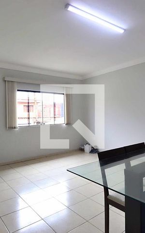 Casa para alugar com 214m², 3 quartos e 8 vagasSala