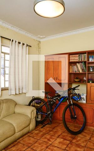 Casa à venda com 104m², 3 quartos e 1 vaga Casa à venda com 104m², 3 quartos e 1 vagaSala