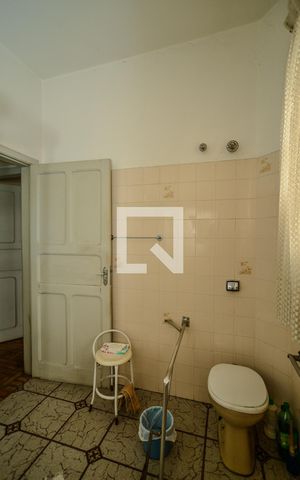Casa à venda com 104m², 3 quartos e 1 vaga Casa à venda com 104m², 3 quartos e 1 vagaBanheiro