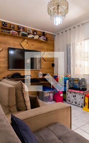 Casa à venda com 70m², 2 quartos e 1 vagaSala