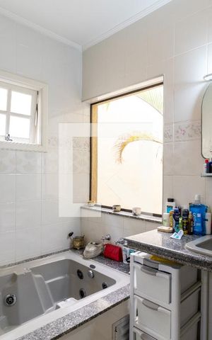 Casa à venda com 253m², 4 quartos e 5 vagasBanheiro da Suíte 1