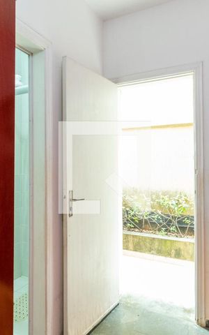Casa à venda com 253m², 4 quartos e 5 vagasQuarto de Serviço