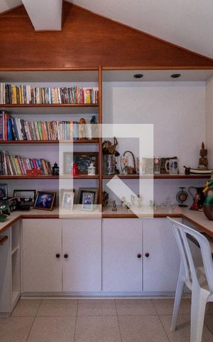 Casa à venda com 253m², 4 quartos e 5 vagasQuarto 3