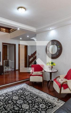Casa à venda com 253m², 4 quartos e 5 vagasSala de Estar