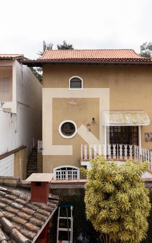 Casa à venda com 253m², 4 quartos e 5 vagasVista da Suíte 2
