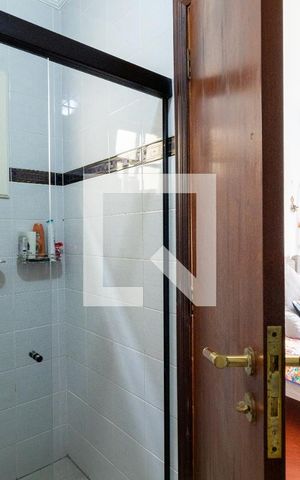 Casa à venda com 253m², 4 quartos e 5 vagasBanheiro da Suíte 2