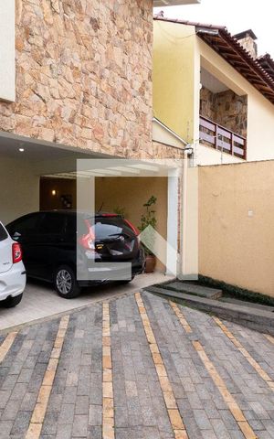 Casa à venda com 253m², 4 quartos e 5 vagasGaragem