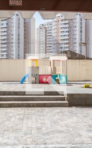 Apartamento para alugar com 57m², 1 quarto e sem vaga Apartamento para alugar com 57m², 1 quarto e sem vagaÁrea Comum - Playground