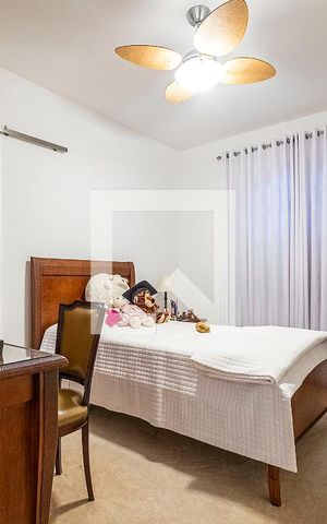Casa à venda com 320m², 3 quartos e 4 vagas Casa à venda com 320m², 3 quartos e 4 vagasQuarto 3