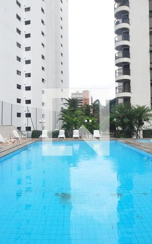 Apartamento à venda com 198m², 4 quartos e 3 vagasPiscina
